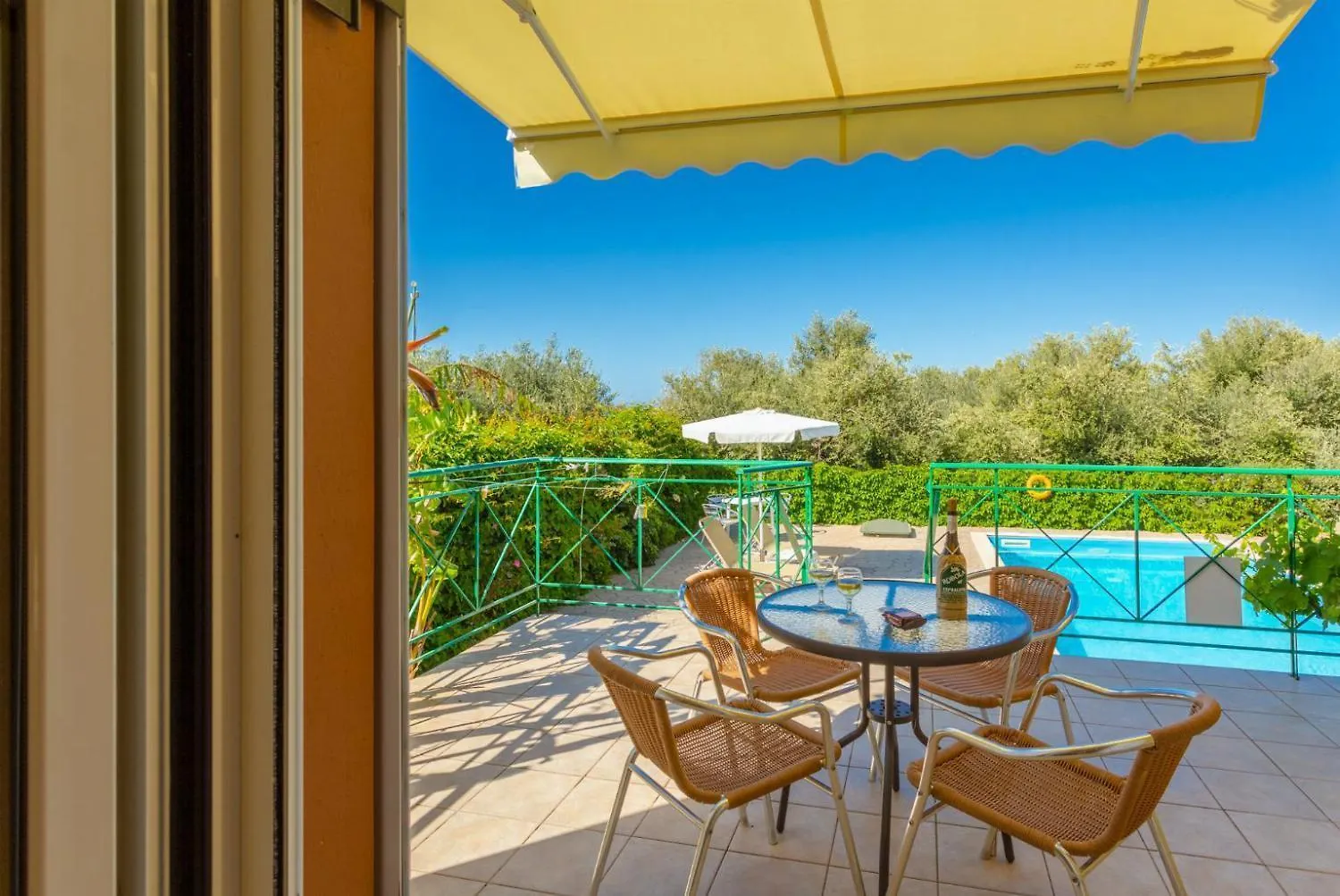 Russa Villas Collection Vlachata